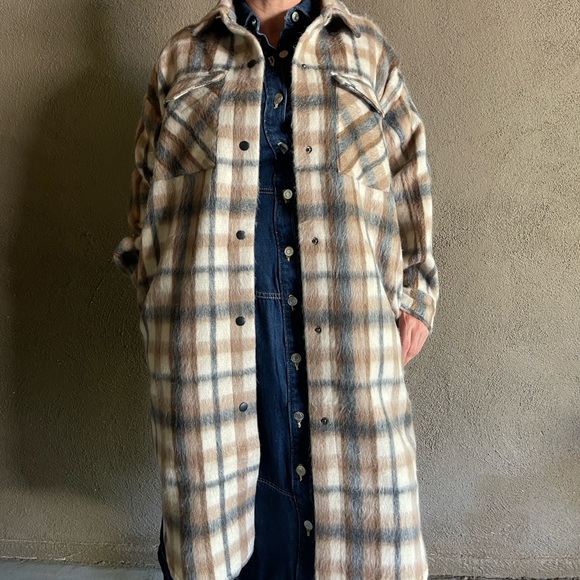 Steve Madden plaid coat for fall/winter - Picture 3 of 3